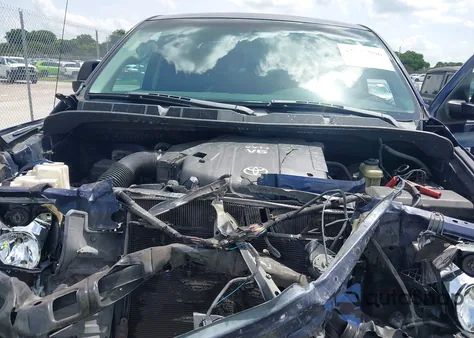 2010 Toyota Tundra Grade V6 z USA, uszkodzony, nr VIN 5TFRU5F15AX022089